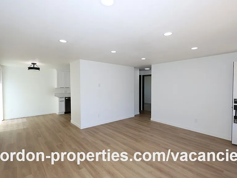 8960 SE Tolbert St #2 — Photo 6