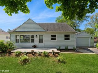 403 Highview Dr, Fox River Grove, IL 60021