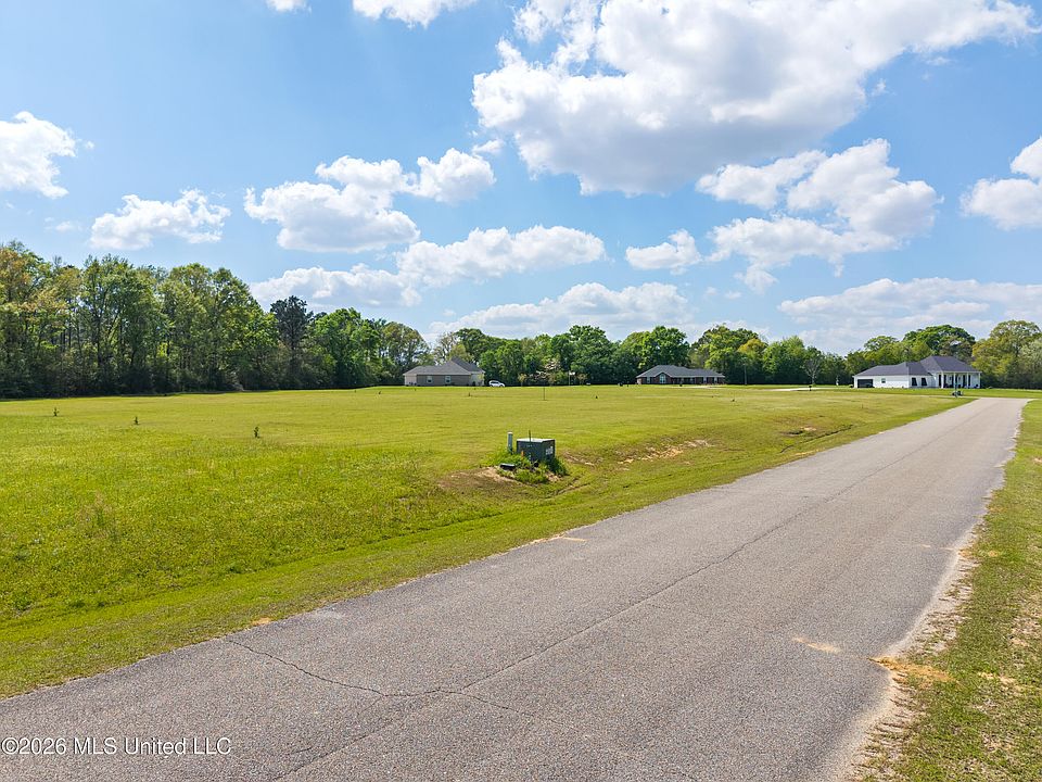 2nd image of 9 Oak Dr Lot 9