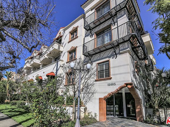 2nd image of 12603 Moorpark St Unit 306