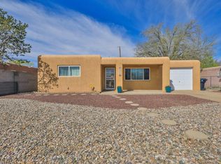 5305 Grande Dr NW, Albuquerque, NM 87107