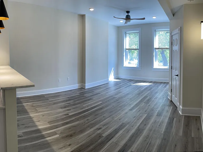 1322 W Main St #A — Photo 13
