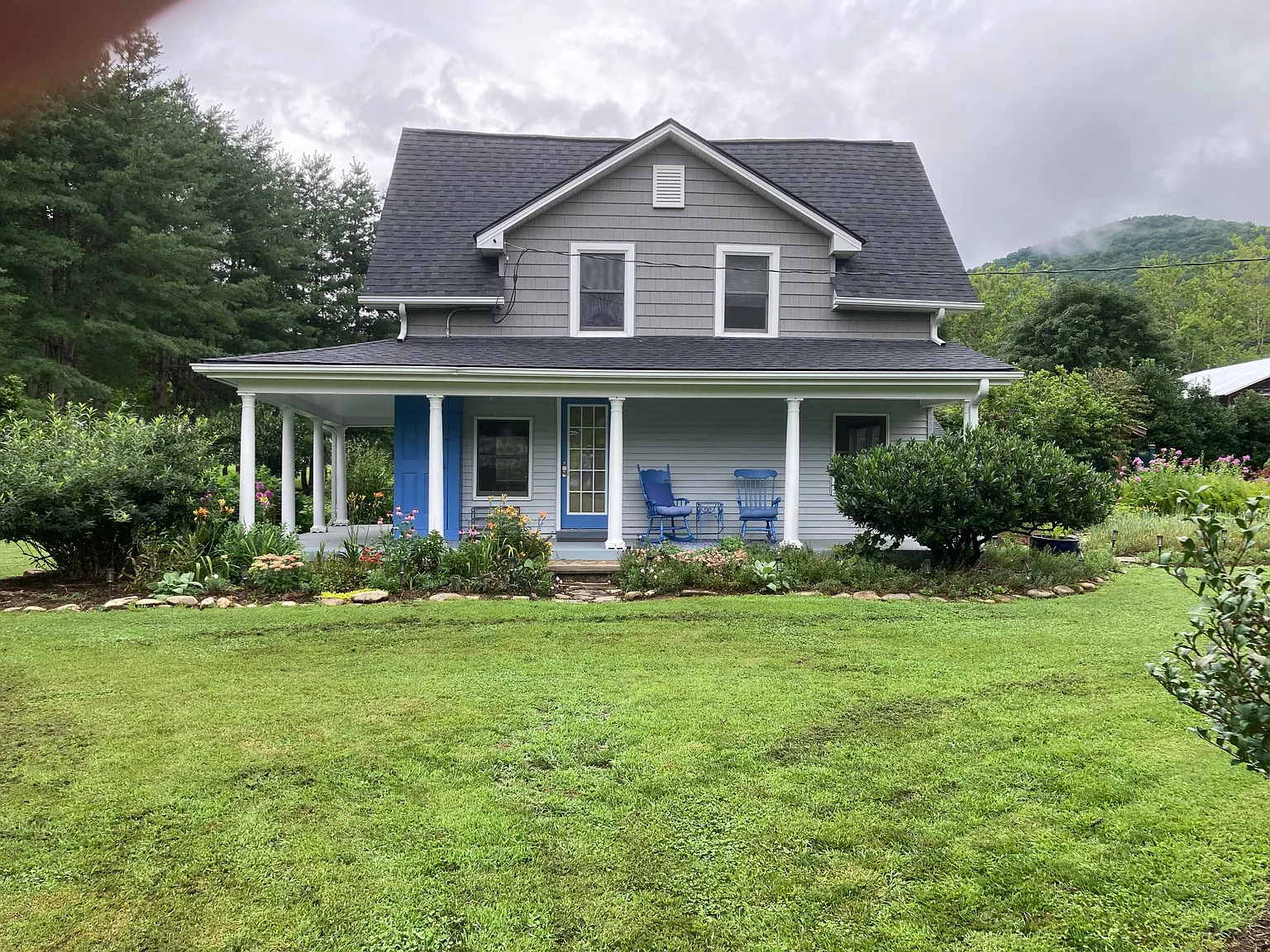 3 bed, 1200 sqft, $2,200 — Photo 1