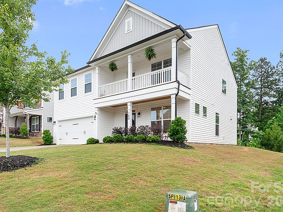 3rd image of 122 W Heart Pine Ln