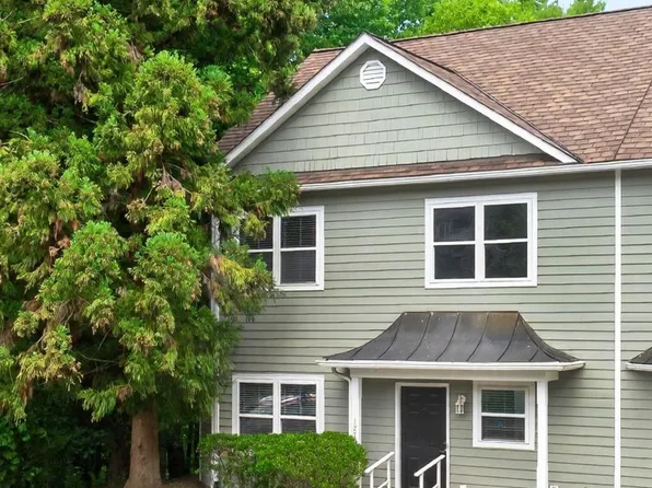 1270 Chatham Rdg, Charlottesville, VA 22901