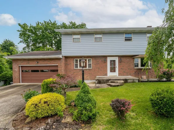 107 Oakview Dr, Morgantown, WV 26505