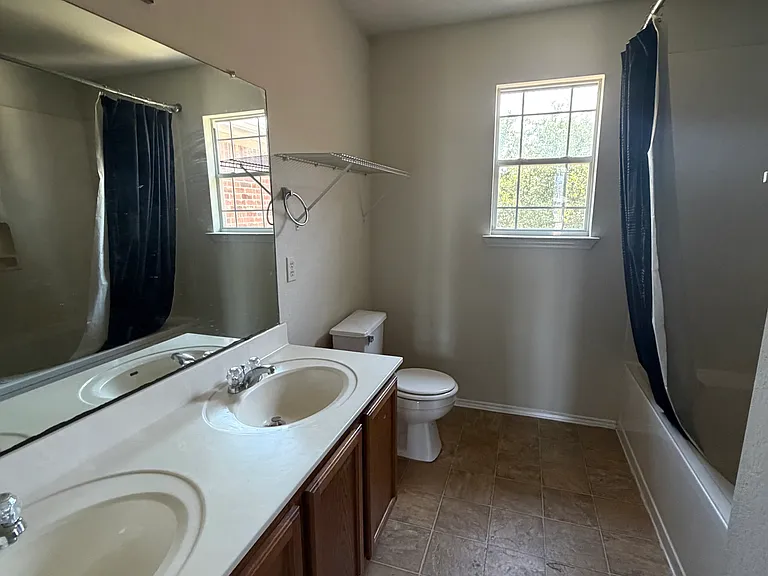 5641 Liberton Ln — Photo 7