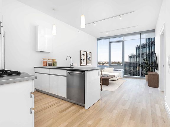 5th image of 554 54th St #30G