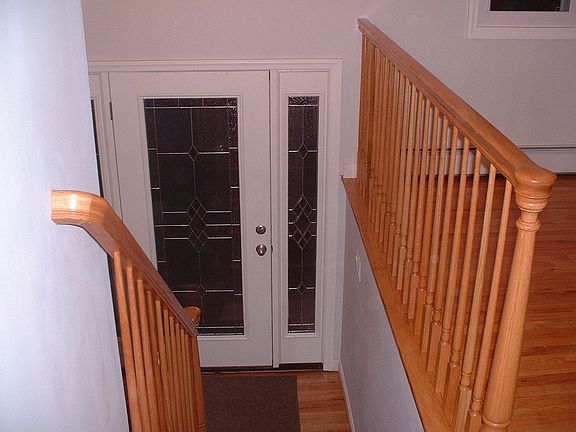 ENTRANCE/FOYER