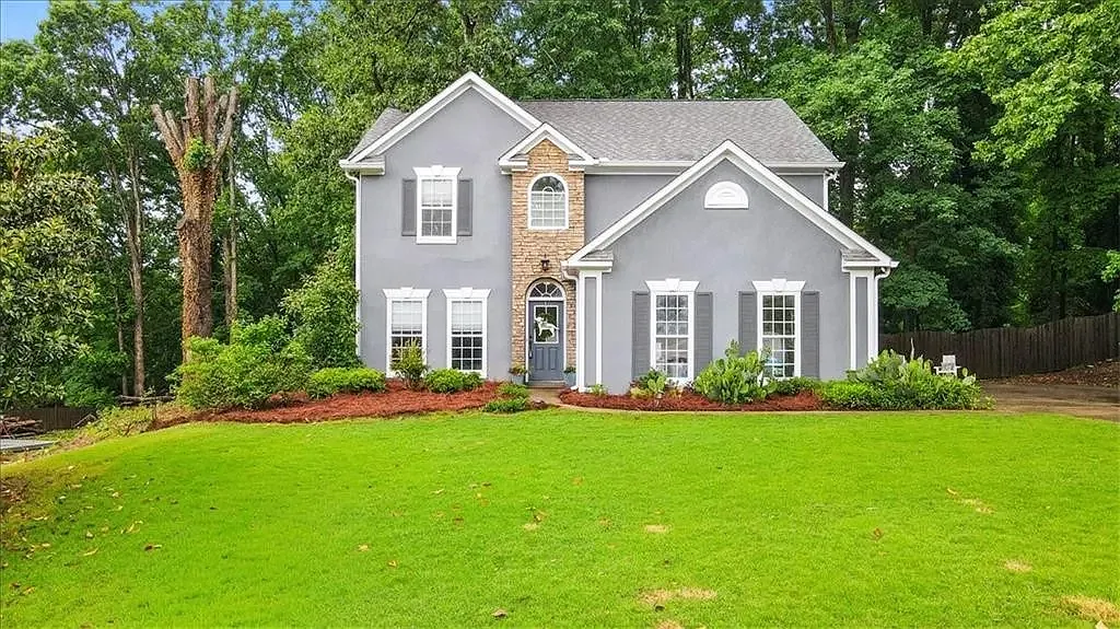3 bed, 2.5 bath, 2210 sqft, $1,000 — Photo 1