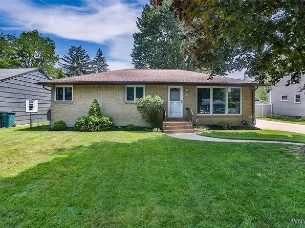 427 Robert Dr, North Tonawanda, NY 14120