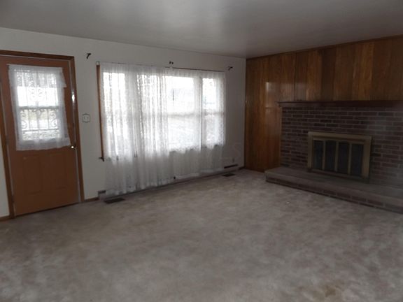 2nd image of 392 North Ave