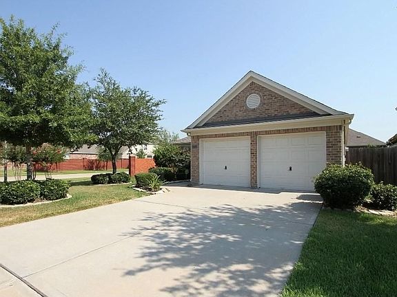 3rd image of 17510 Haywood Oaks Dr