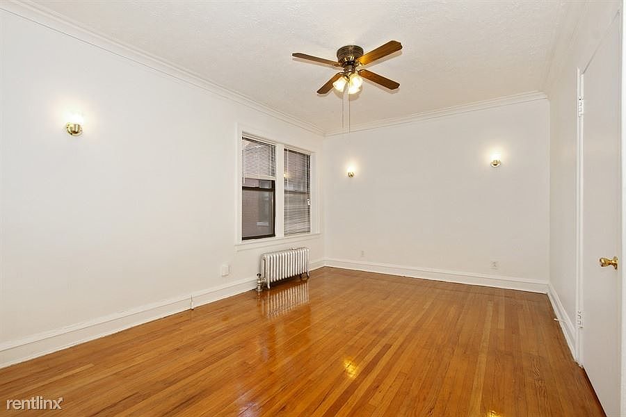 7944 S Paulina Apartments Chicago Living Room_01