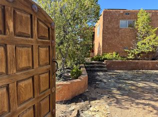 1092 Mansion Ridge Rd, Santa Fe, NM 87501