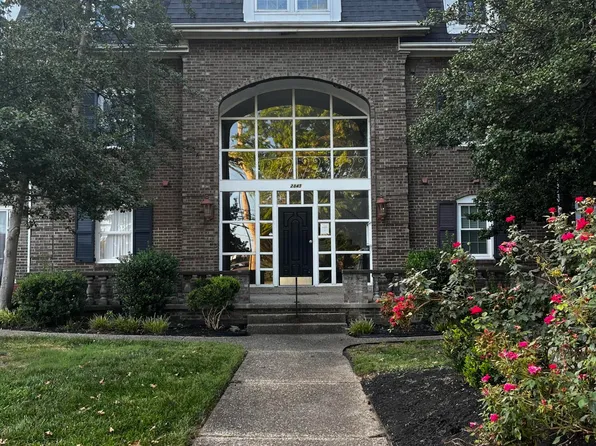 2845 Hikes Ln APT 206, Louisville, KY 40218