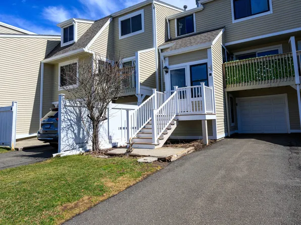 61 Peddlars Drive #61, Branford, CT 06405