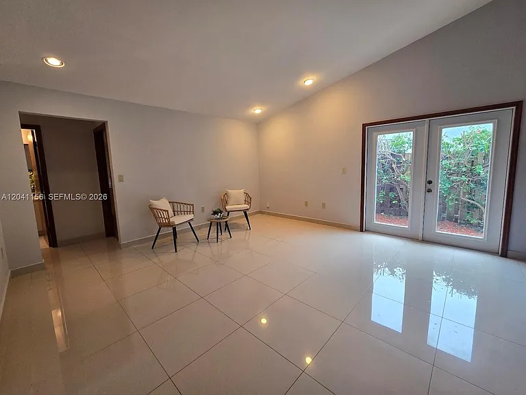 15630 SW 46th Ter — Photo 15