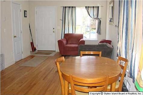 5th image of 578 Buchanan Ave