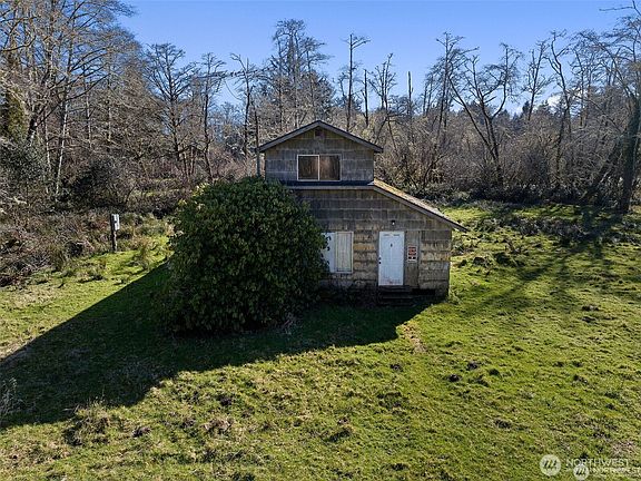 4th image of 3212 Oysterville Road