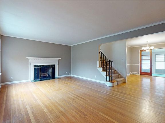 5th image of 2047 Miramar Blvd