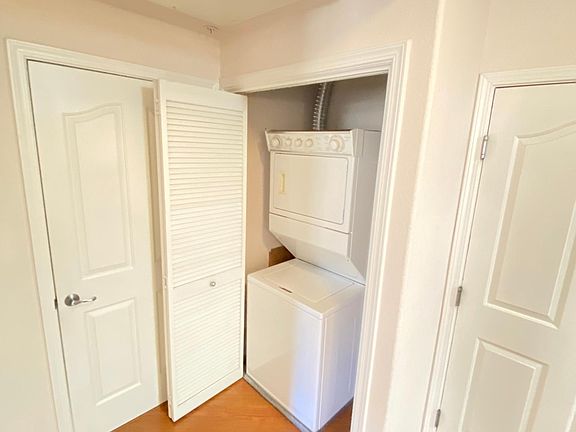 4th image of 801 S Winchester Blvd APT 3205