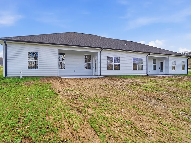 1044 Stonehaven Dr — Photo 24