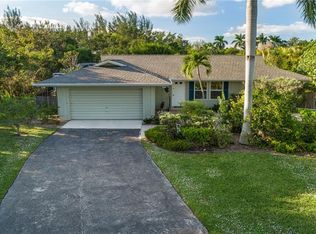 9431 Moonlight Dr, Sanibel, FL 33957