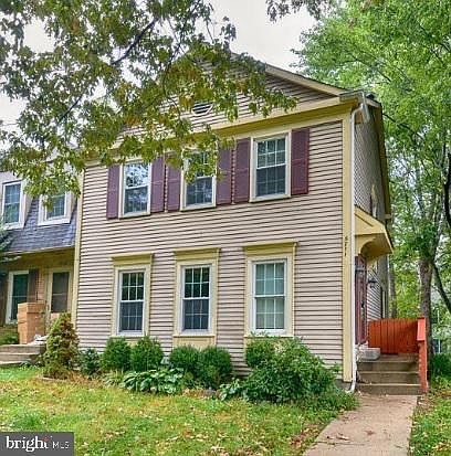 1st image of 5711 Oakshore Ct
