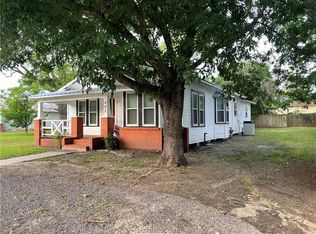 402 S Madison St, Madisonville, TX 77864