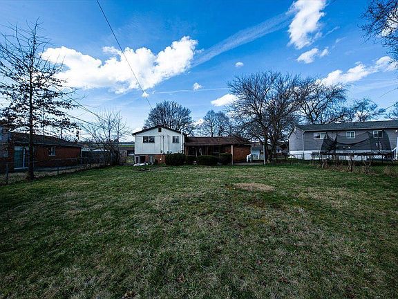 4th image of 5059 Botsford Dr