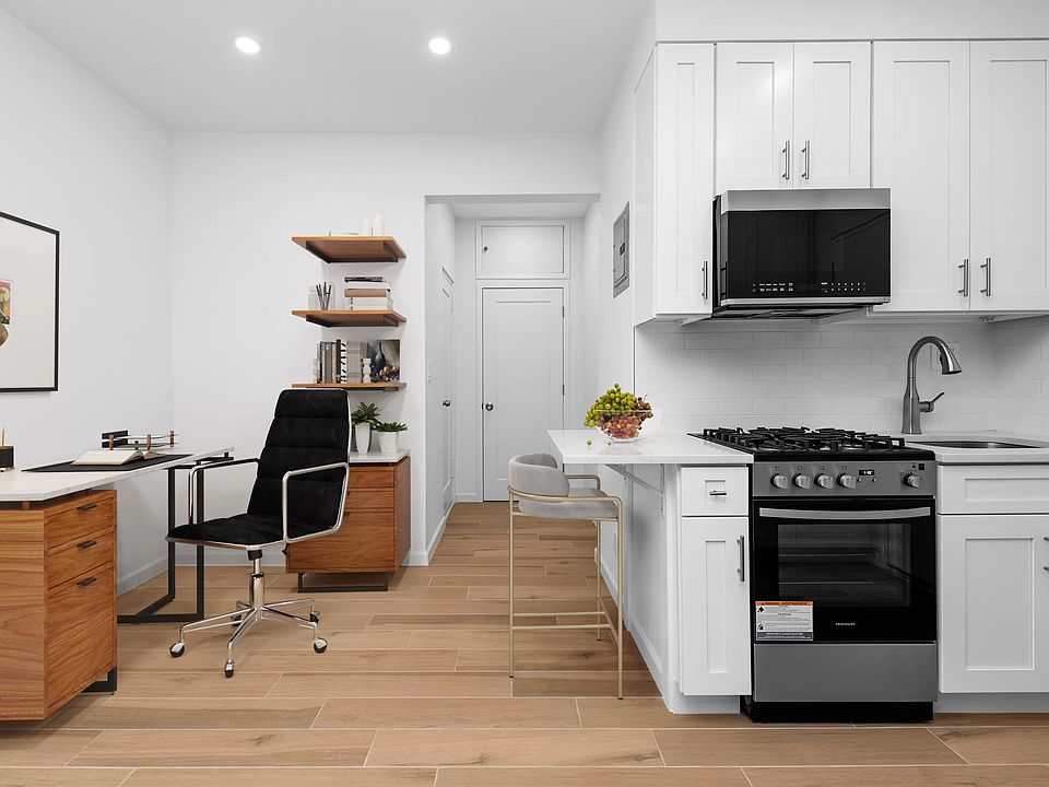 1st image of 4523 Broadway APT 3E
