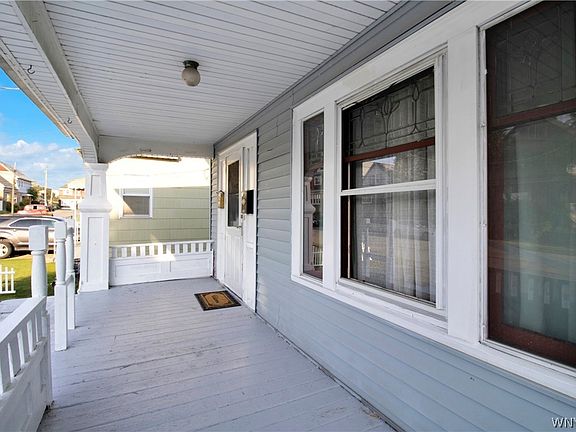 3rd image of 37 Nelson Pl