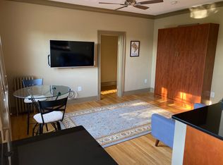 105 6th St SE APT 210, Washington, DC 20003