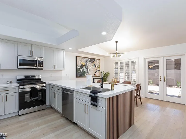 9762 Silver Dusk Ct — Photo 14