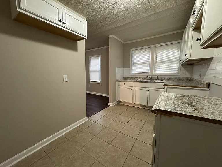 1651 Corning Ave — Photo 5