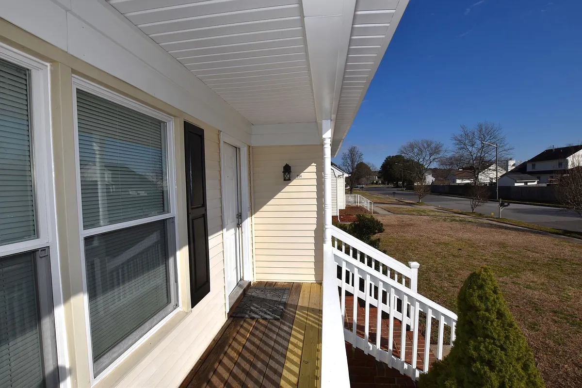 Building Photo - 204 Knells Ridge Dr