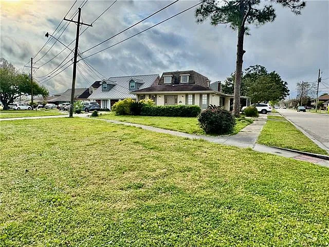 5116 Avron Blvd — Photo 36