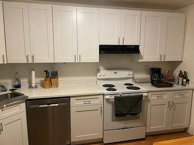 1827 E Capitol St SE — Photo 3