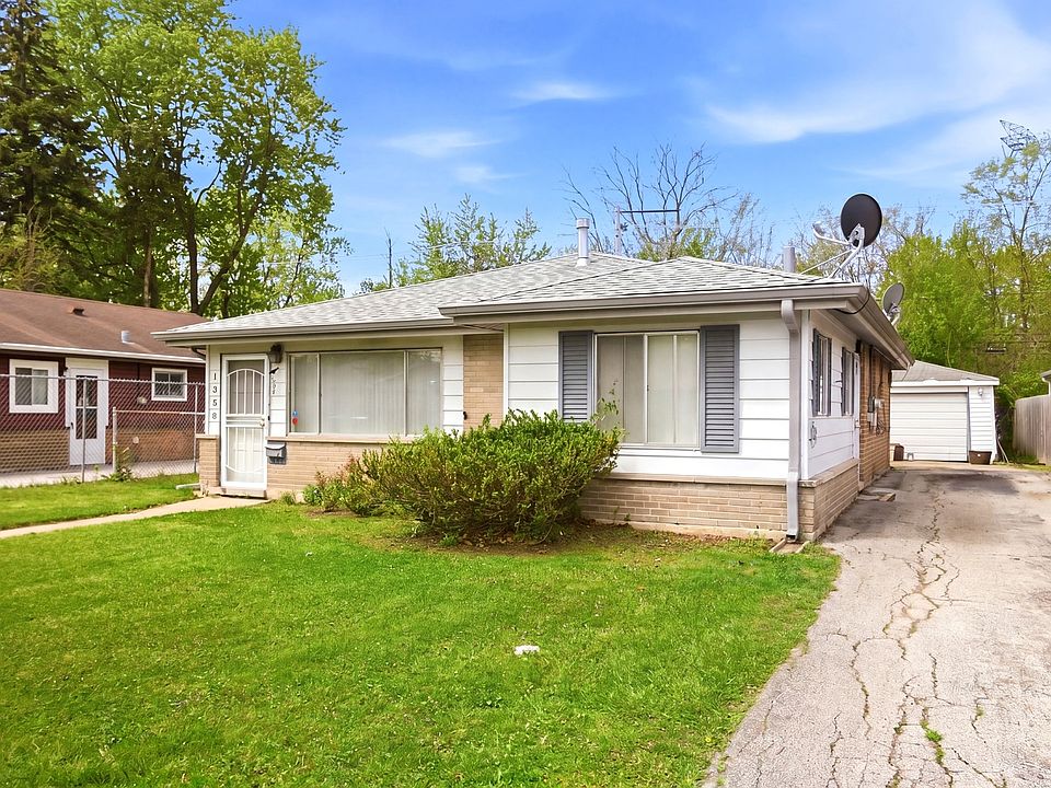1st image of 1360 Balmoral Ave
