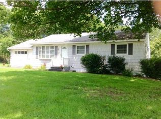 418 Leon Dr, Endicott, NY 13760