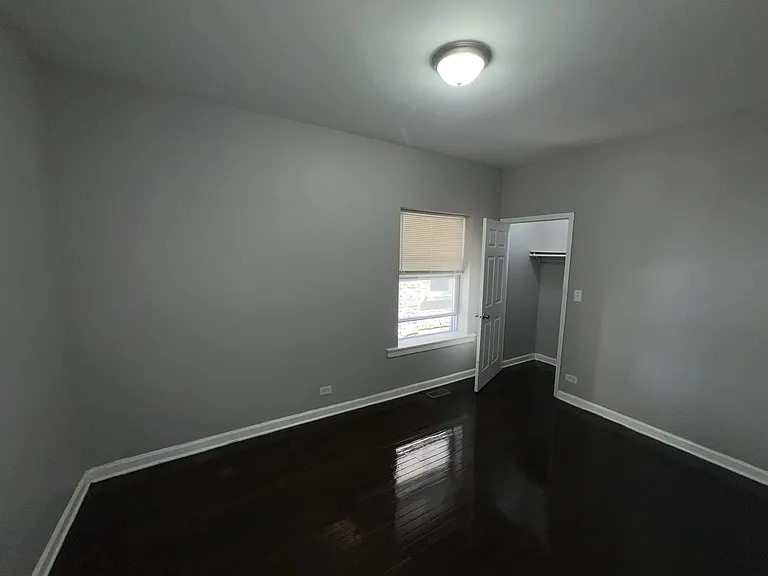 7525 S Green St #1 — Photo 15