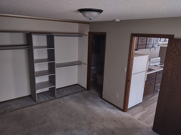 4th image of 96 Arlington Ave W #94