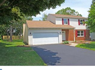 15 Damascus Dr, Blandon, PA 19510