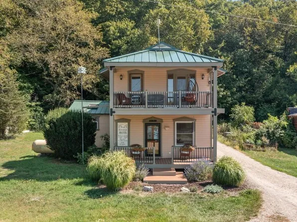 3131 57th St, Fennville, MI 49408