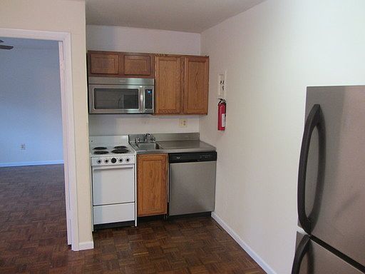 1st image of 1490 Neil Ave APT M