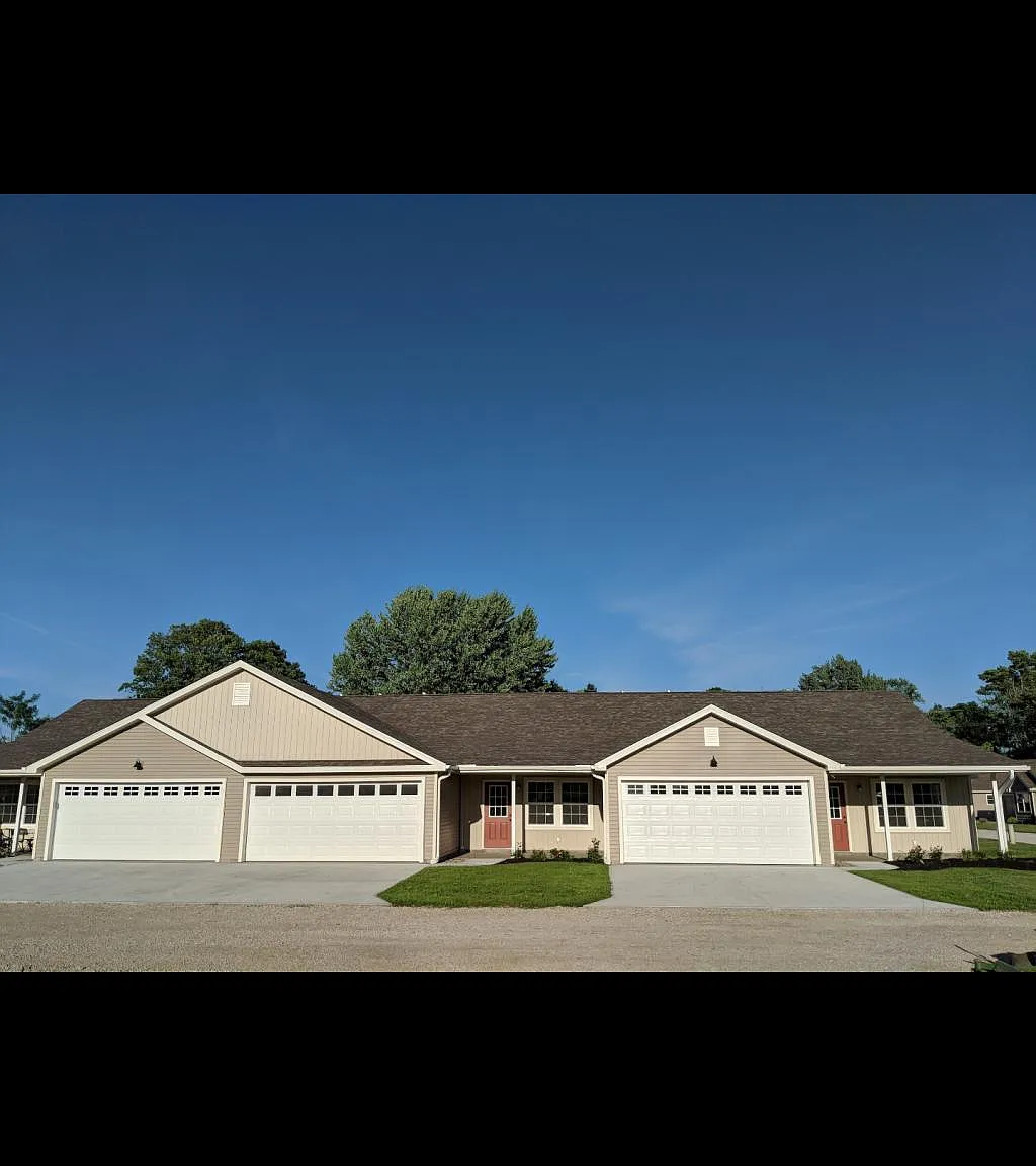 3031 Logan Ln — Photo 1