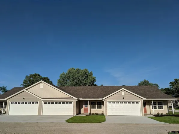 3031 Logan Ln Unit 2, Rock Creek, OH 44084