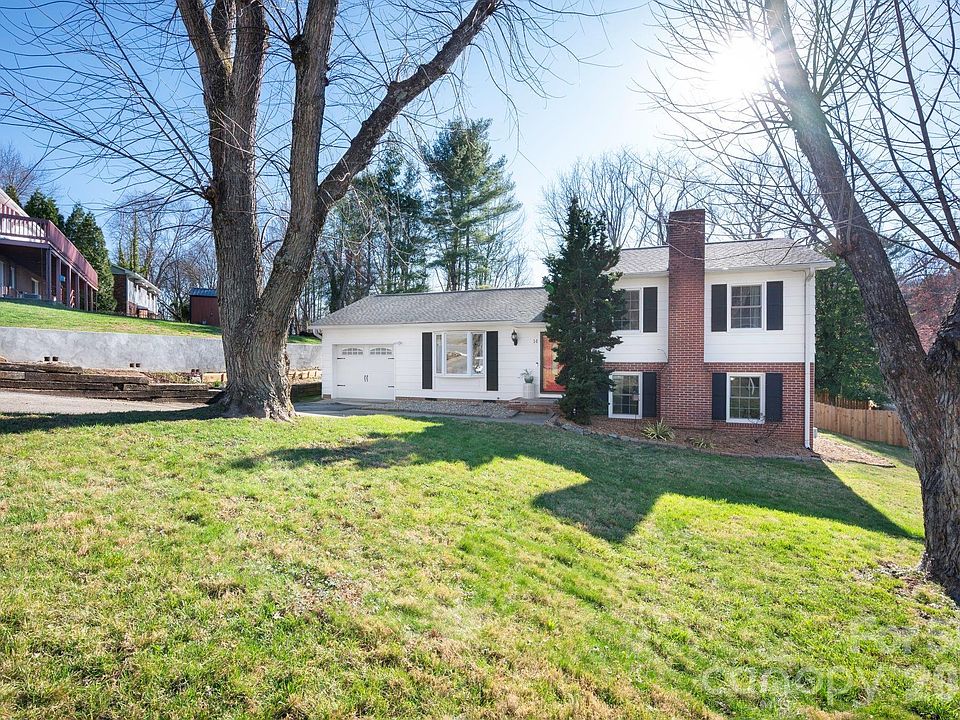 1st image of 14 Lynwood Cir