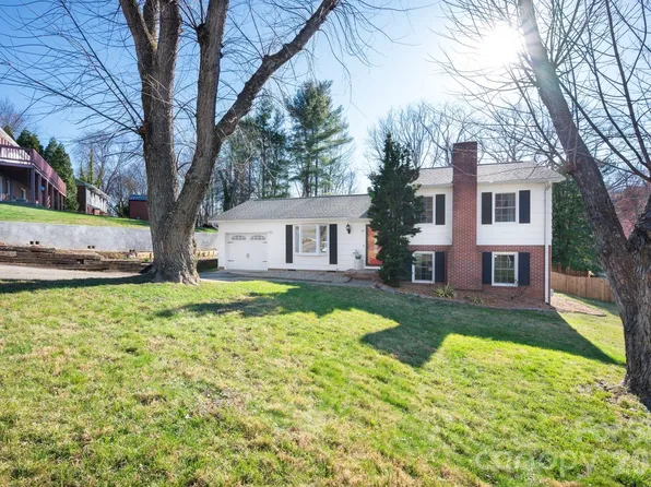 14 Lynwood Cir, Asheville, NC 28806